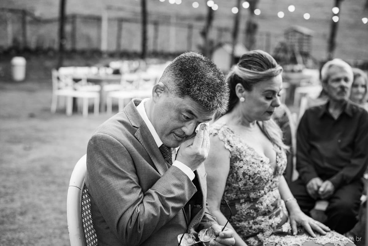 casamento ao ar livre mini wedding no sitio noivo noiva vestido de noiva buquê fotógrafo de casamento em vila velha fotógrafo de casamento em vitória espirito santo es fotógrafo de casamento em guarapari fim de tarde decoração de casamento