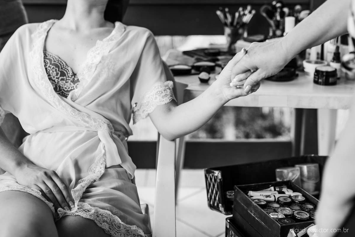 casamento ao ar livre mini wedding no sitio noivo noiva vestido de noiva buquê fotógrafo de casamento em vila velha fotógrafo de casamento em vitória espirito santo es fotógrafo de casamento em guarapari fim de tarde decoração de casamento