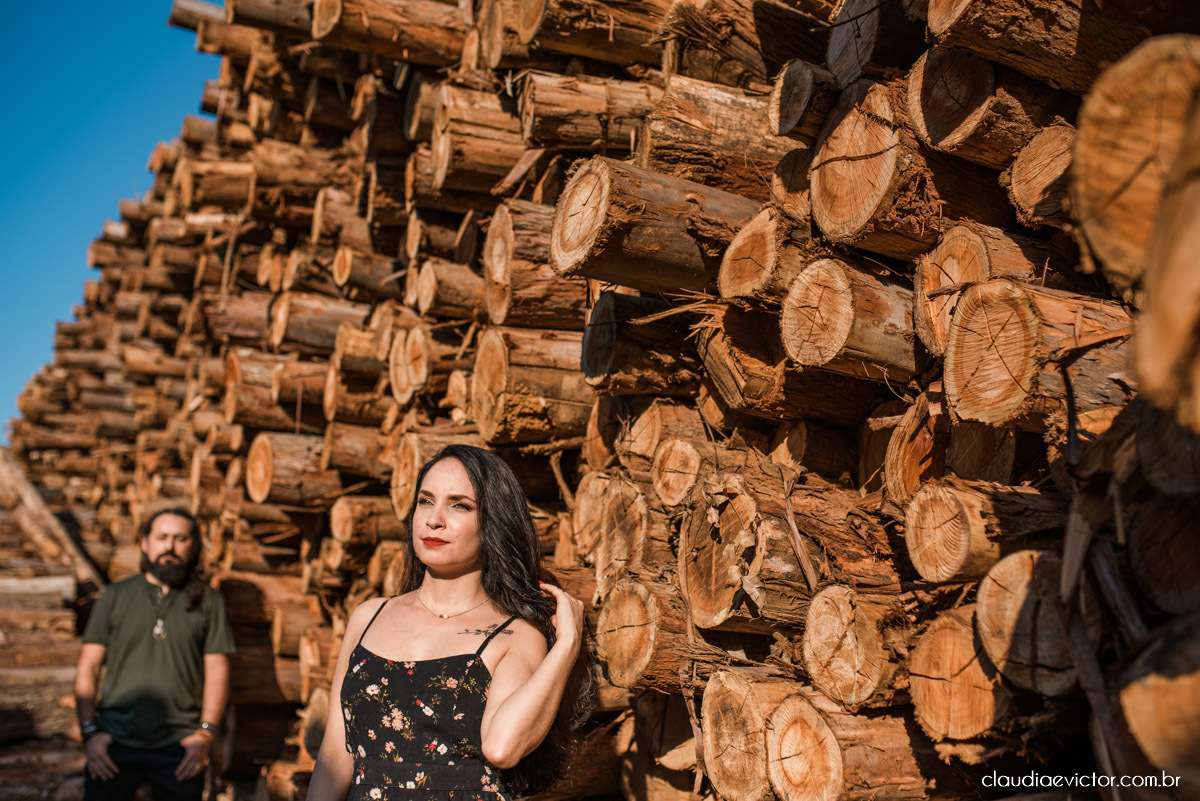Ensaio de casal Bodas com motocicleta moto Harley-davidson HD HOG noivo noiva fotógrafos de casamento em Vila Velha fotógrafos de casamento em vitória espirito santo es por do sol Fundão Praia Grande estilo motociclista motoclube pre wedding