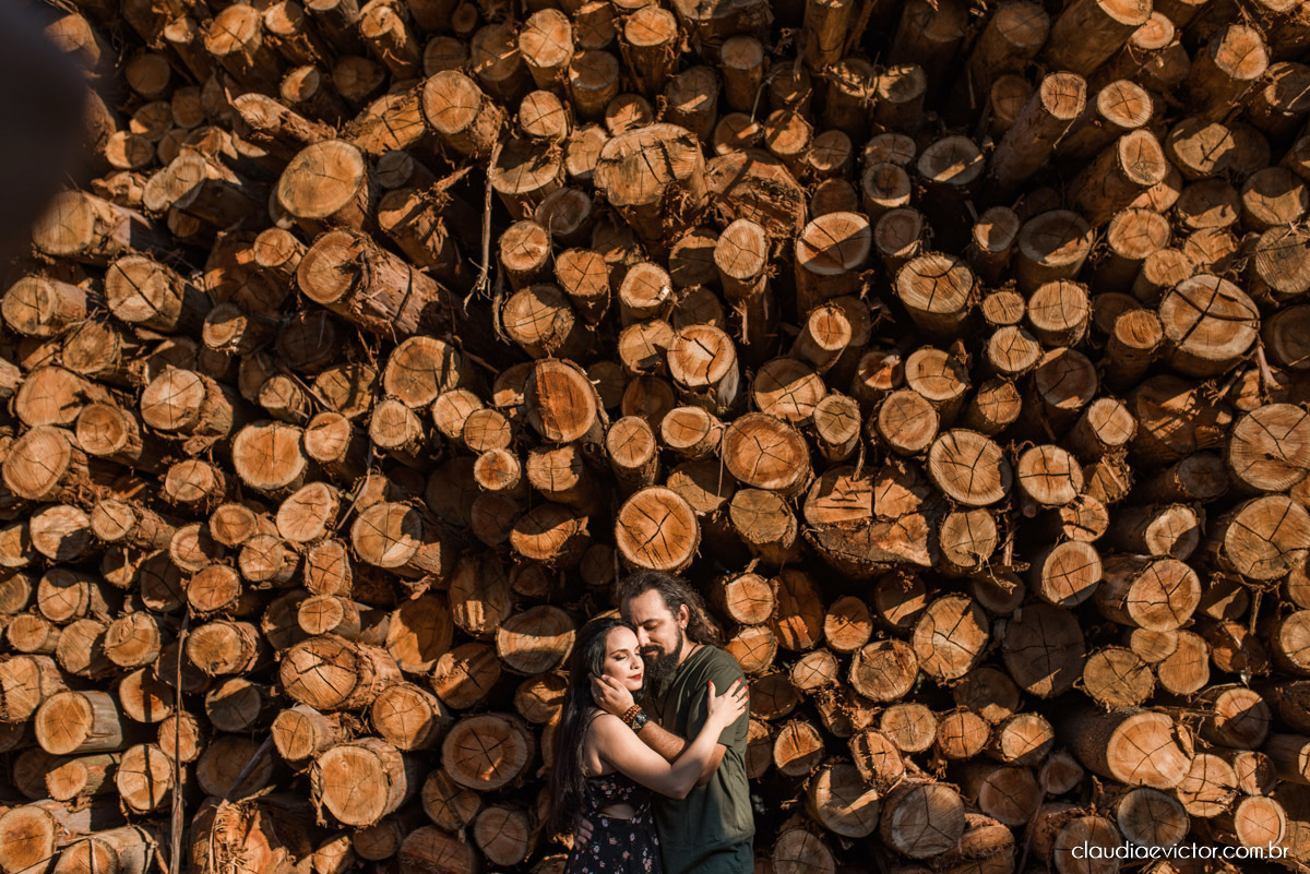 Ensaio de casal Bodas com motocicleta moto Harley-davidson HD HOG noivo noiva fotógrafos de casamento em Vila Velha fotógrafos de casamento em vitória espirito santo es por do sol Fundão Praia Grande estilo motociclista motoclube pre wedding