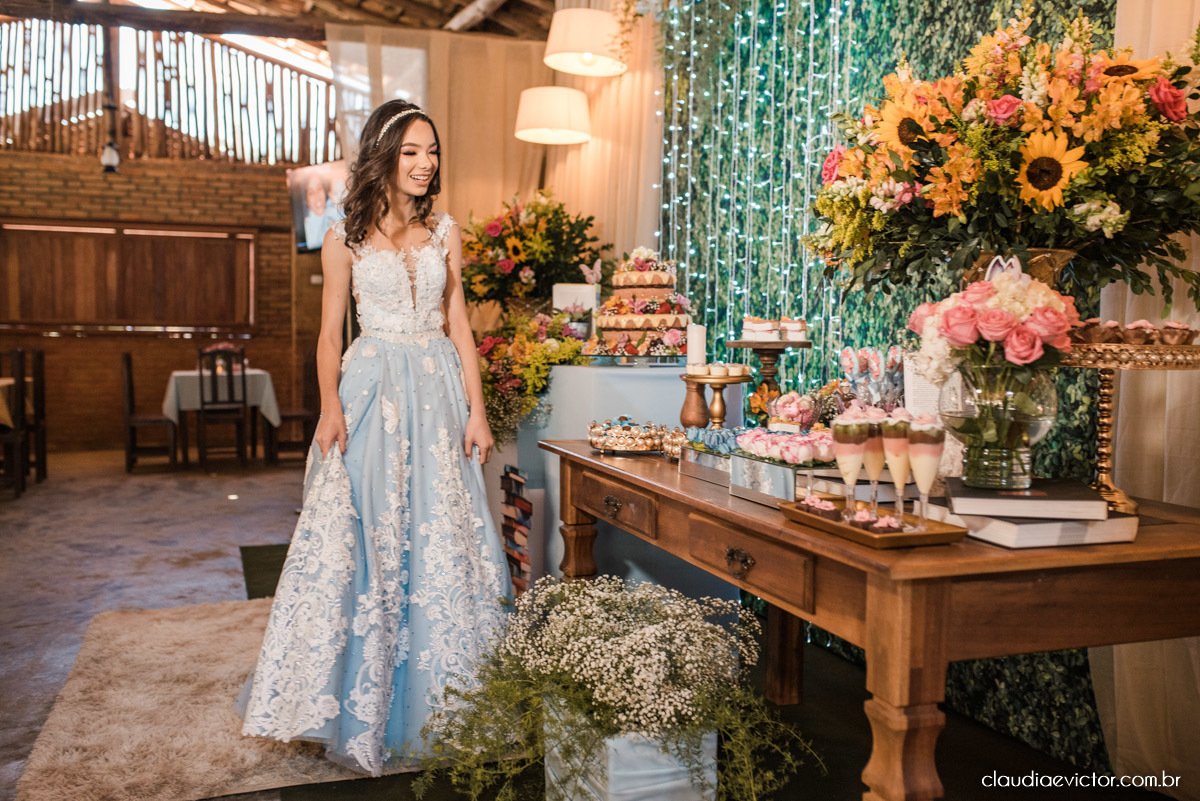 aniversário de 15 anos debutante no restaurante vovó rosinha ibatiba espirito santo fotógrafos de casamento em vila velha fotógrafos de casamento em vitória espirito santo es fotógrafos de casamento em Ibatiba Caparaó bailarina casarão