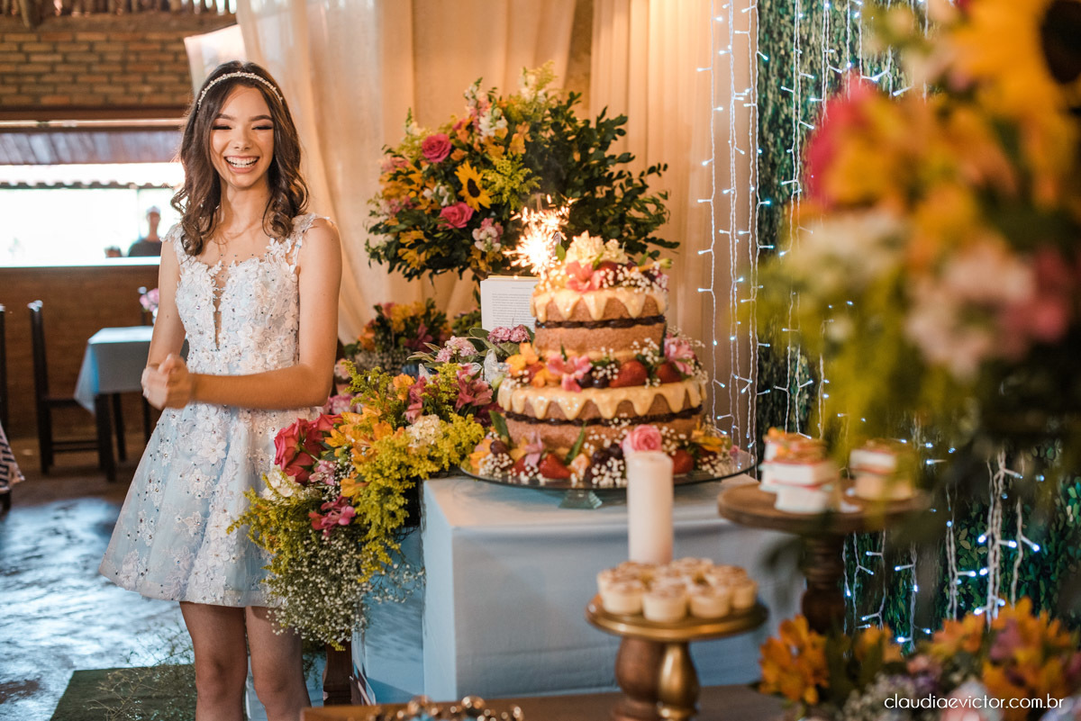 aniversário de 15 anos debutante no restaurante vovó rosinha ibatiba espirito santo fotógrafos de casamento em vila velha fotógrafos de casamento em vitória espirito santo es fotógrafos de casamento em Ibatiba Caparaó bailarina casarão