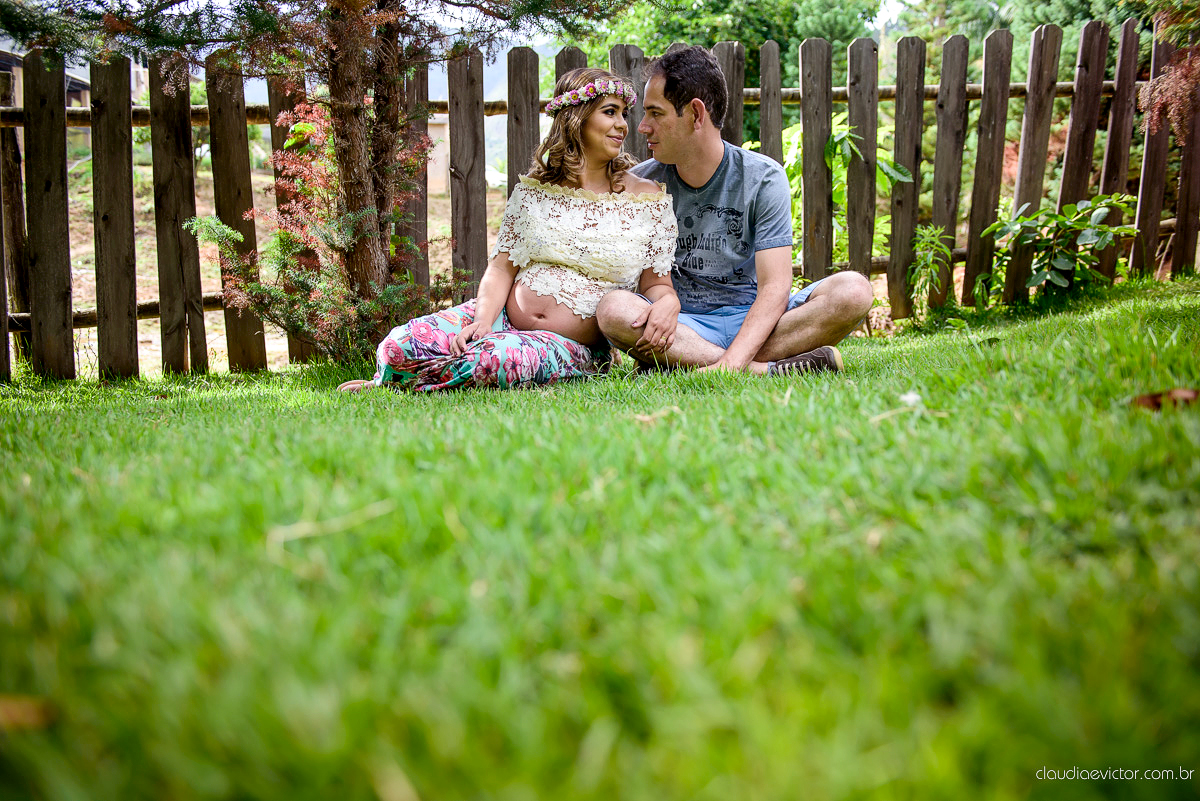 Book de gestante no campo com Fotografias lindas de gravida em ibatiba, por fotógrafos de casamento de Vila Velha fotógrafos de casamento de Vitória fotógrafos de casamento de Serra Espirito Santo ES, com amor e registrando o sonho de ser mãe.