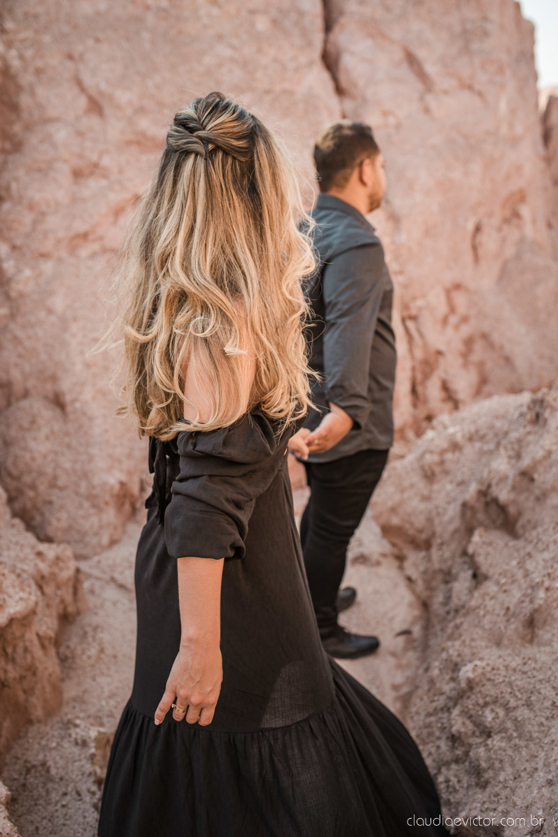 ensaio de casal pre wedding pré-casamento de casamento em serra manguinhos bar maresias fotógrafo de casamento em vila velha fotógrafo de casamento em vitória fotógrafo de casamento em aracruz noivo noiva por do sol fim de tarde cânion