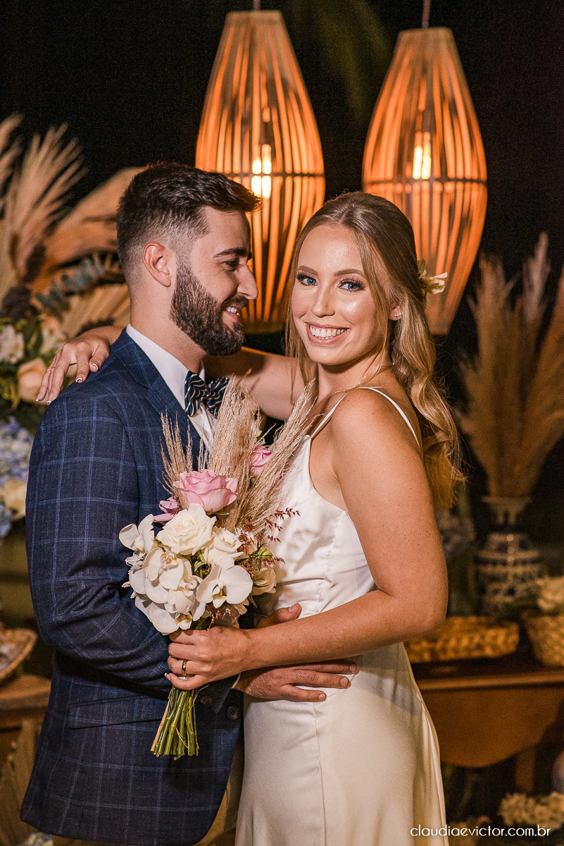 Casamento estilo mini wedding na praça do papa Gourmet noivo noiva casamento fotógrafo de casamento em vila velha fotógrafo de casamento em vitória fotógrafo de casamento espirito santo es vestido buquê decoração de casamento ao ar livre