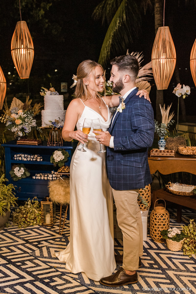 Casamento estilo mini wedding na praça do papa Gourmet noivo noiva casamento fotógrafo de casamento em vila velha fotógrafo de casamento em vitória fotógrafo de casamento espirito santo es vestido buquê decoração de casamento ao ar livre