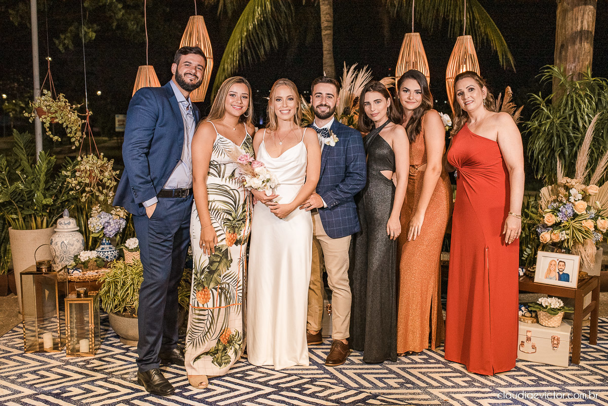 Casamento estilo mini wedding na praça do papa Gourmet noivo noiva casamento fotógrafo de casamento em vila velha fotógrafo de casamento em vitória fotógrafo de casamento espirito santo es vestido buquê decoração de casamento ao ar livre