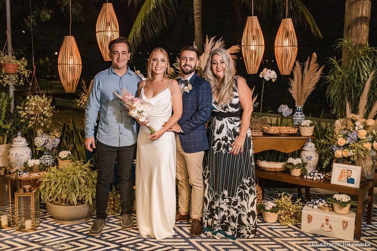 Casamento estilo mini wedding na praça do papa Gourmet noivo noiva casamento fotógrafo de casamento em vila velha fotógrafo de casamento em vitória fotógrafo de casamento espirito santo es vestido buquê decoração de casamento ao ar livre