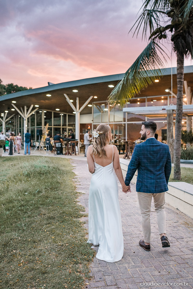 Casamento estilo mini wedding na praça do papa Gourmet noivo noiva casamento fotógrafo de casamento em vila velha fotógrafo de casamento em vitória fotógrafo de casamento espirito santo es vestido buquê decoração de casamento ao ar livre