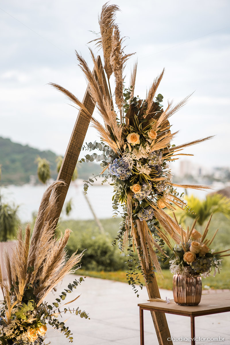 Casamento estilo mini wedding na praça do papa Gourmet noivo noiva casamento fotógrafo de casamento em vila velha fotógrafo de casamento em vitória fotógrafo de casamento espirito santo es vestido buquê decoração de casamento ao ar livre