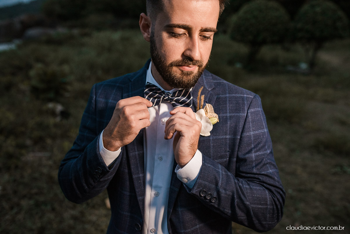 Casamento estilo mini wedding na praça do papa Gourmet noivo noiva casamento fotógrafo de casamento em vila velha fotógrafo de casamento em vitória fotógrafo de casamento espirito santo es vestido buquê decoração de casamento ao ar livre