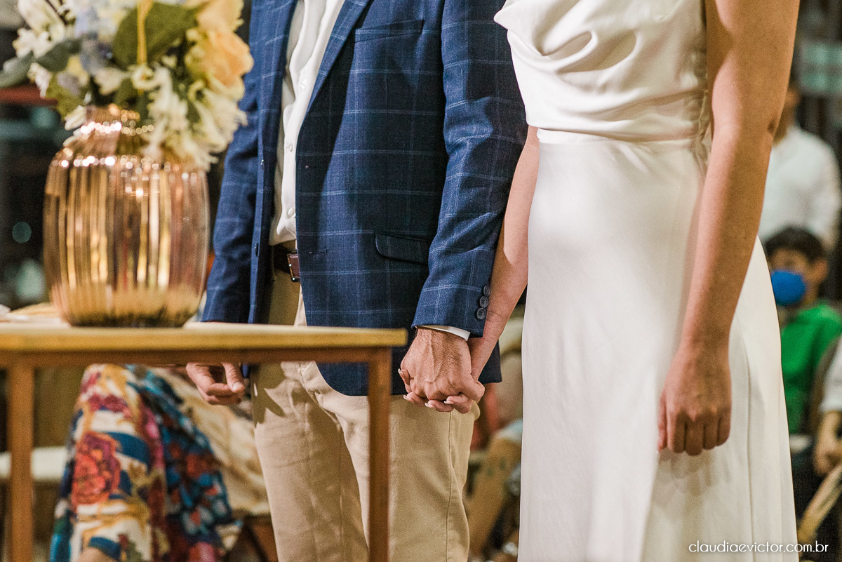 Casamento estilo mini wedding na praça do papa Gourmet noivo noiva casamento fotógrafo de casamento em vila velha fotógrafo de casamento em vitória fotógrafo de casamento espirito santo es vestido buquê decoração de casamento ao ar livre