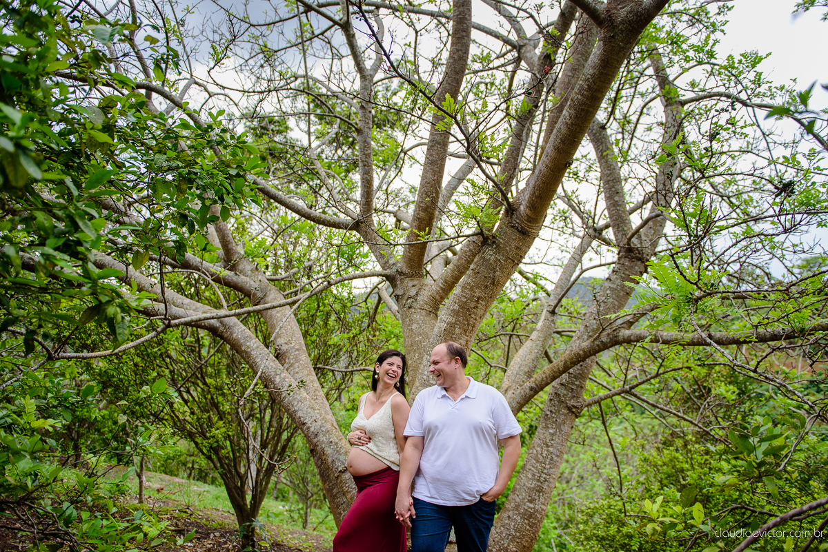 fotógrafos de gestante de Vila Velha com ensaio realizado em Alto Caparaó - MG com lindas fotos ao ar livre na floresta e na cachoeira das Andorinhas por fotógrafos de casamento de Vila Velha fotógrafos de casamento de Vitória Espirito Santo ES