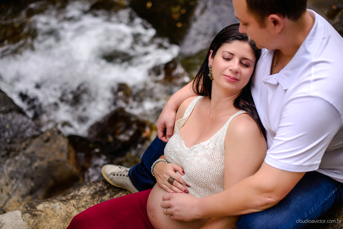 fotógrafos de gestante de Vila Velha com ensaio realizado em Alto Caparaó - MG com lindas fotos ao ar livre na floresta e na cachoeira das Andorinhas por fotógrafos de casamento de Vila Velha fotógrafos de casamento de Vitória Espirito Santo ES