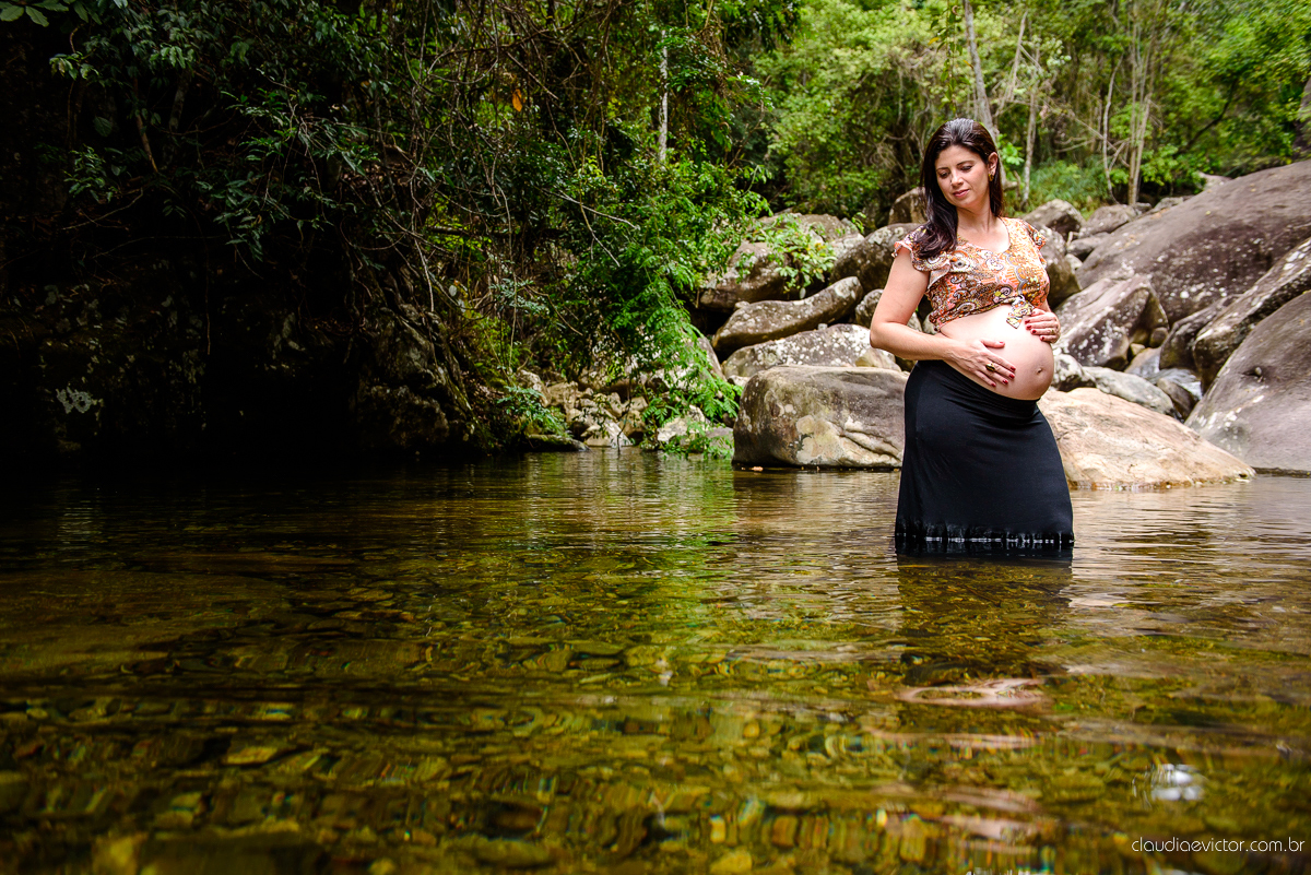 fotógrafos de gestante de Vila Velha com ensaio realizado em Alto Caparaó - MG com lindas fotos ao ar livre na floresta e na cachoeira das Andorinhas por fotógrafos de casamento de Vila Velha fotógrafos de casamento de Vitória Espirito Santo ES