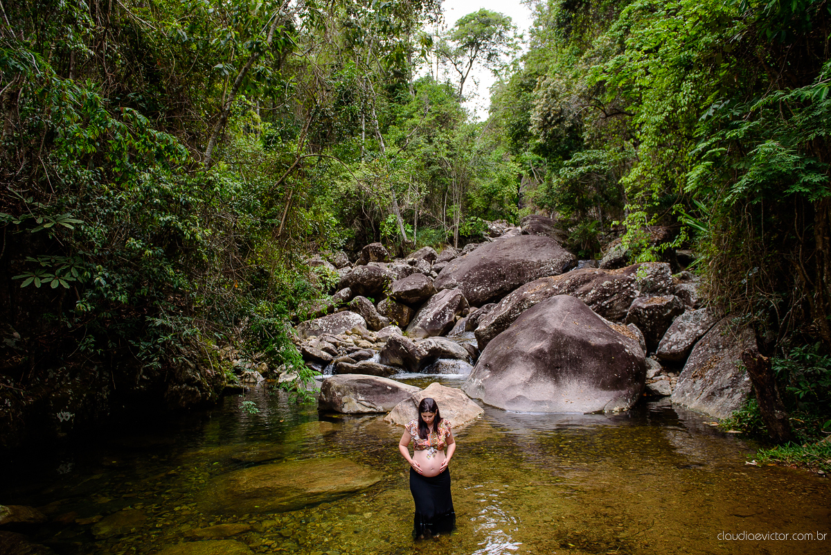 fotógrafos de gestante de Vila Velha com ensaio realizado em Alto Caparaó - MG com lindas fotos ao ar livre na floresta e na cachoeira das Andorinhas por fotógrafos de casamento de Vila Velha fotógrafos de casamento de Vitória Espirito Santo ES