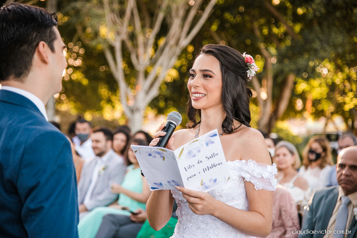 casamento ao ar livre de dia mini wedding vestido de noiva noivo bride wedding inspiration fotografo de casamento em vila velha fotografo de casamento em vitória espirito santo es ninho da roxinha serra por do sol de frente do mar