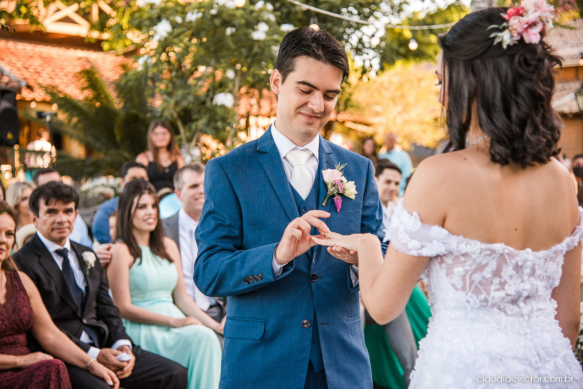casamento ao ar livre de dia mini wedding vestido de noiva noivo bride wedding inspiration fotografo de casamento em vila velha fotografo de casamento em vitória espirito santo es ninho da roxinha serra por do sol de frente do mar
