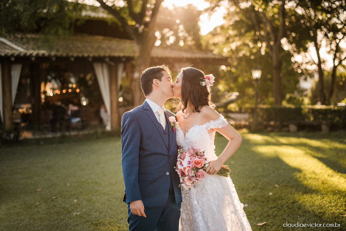 casamento ao ar livre de dia mini wedding vestido de noiva noivo bride wedding inspiration fotografo de casamento em vila velha fotografo de casamento em vitória espirito santo es ninho da roxinha serra por do sol de frente do mar