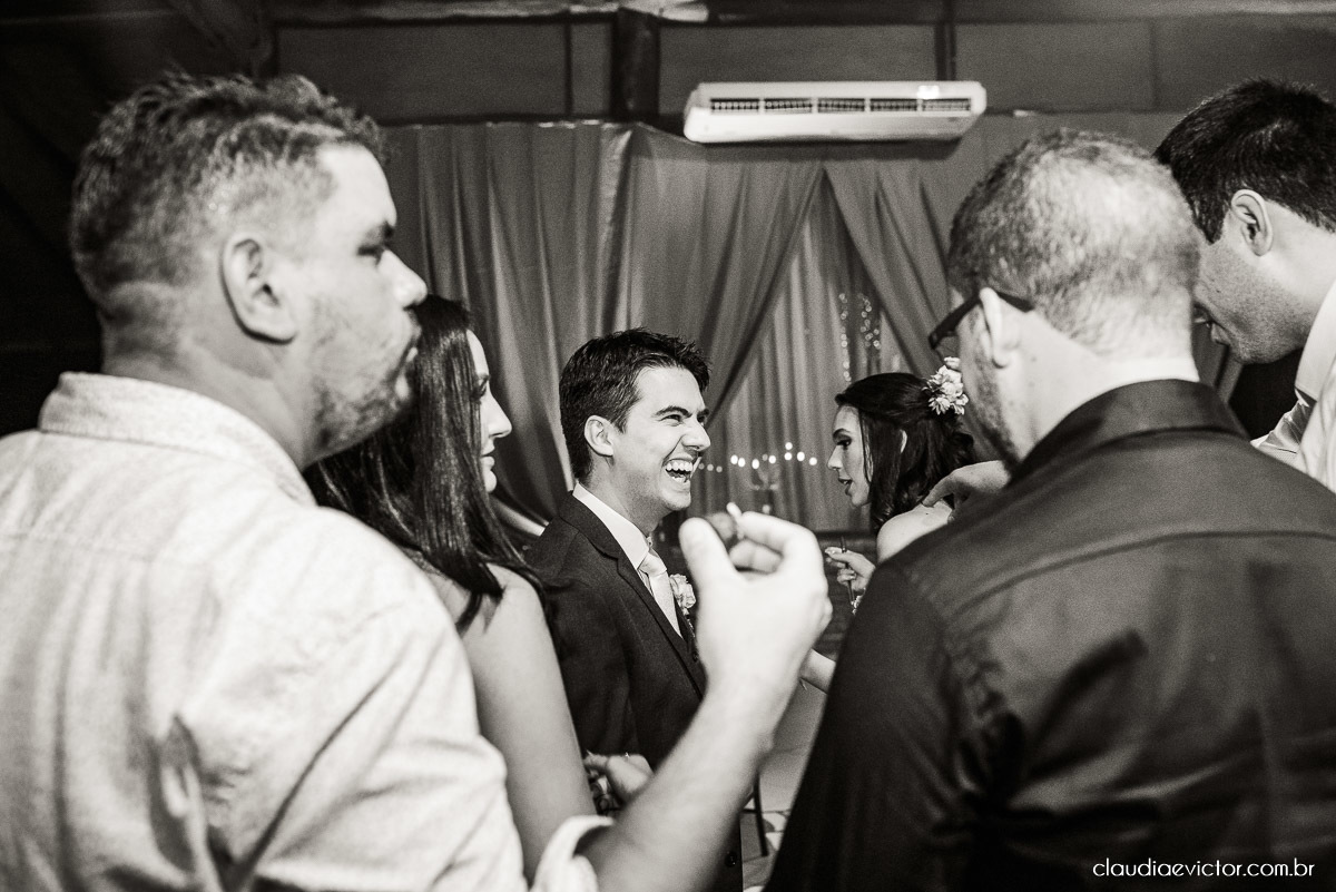 casamento ao ar livre de dia mini wedding vestido de noiva noivo bride wedding inspiration fotografo de casamento em vila velha fotografo de casamento em vitória espirito santo es ninho da roxinha serra por do sol de frente do mar