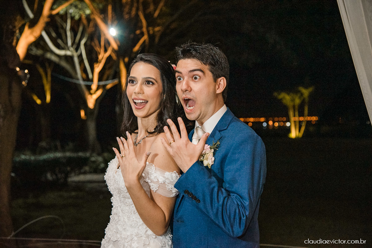 casamento ao ar livre de dia mini wedding vestido de noiva noivo bride wedding inspiration fotografo de casamento em vila velha fotografo de casamento em vitória espirito santo es ninho da roxinha serra por do sol de frente do mar