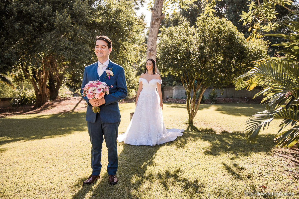 casamento ao ar livre de dia mini wedding vestido de noiva noivo bride wedding inspiration fotografo de casamento em vila velha fotografo de casamento em vitória espirito santo es ninho da roxinha serra por do sol de frente do mar