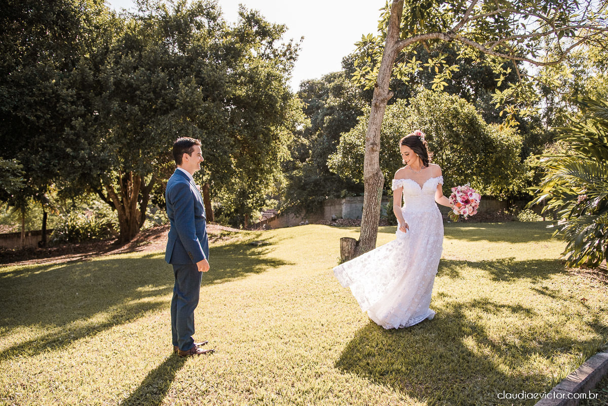 casamento ao ar livre de dia mini wedding vestido de noiva noivo bride wedding inspiration fotografo de casamento em vila velha fotografo de casamento em vitória espirito santo es ninho da roxinha serra por do sol de frente do mar