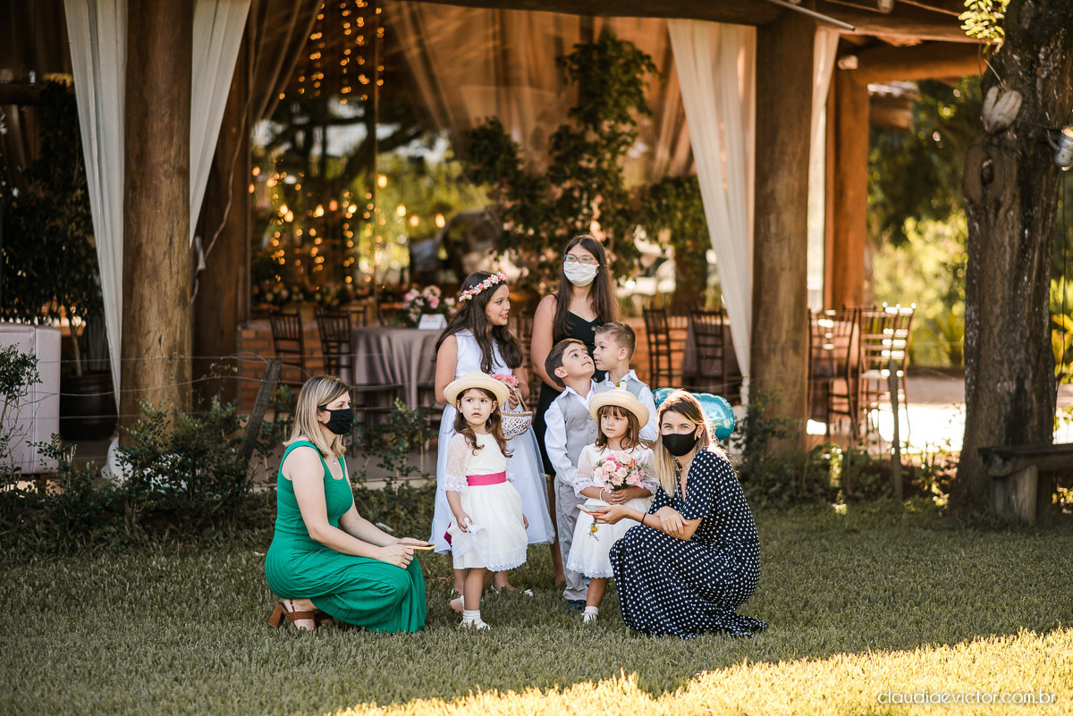 casamento ao ar livre de dia mini wedding vestido de noiva noivo bride wedding inspiration fotografo de casamento em vila velha fotografo de casamento em vitória espirito santo es ninho da roxinha serra por do sol de frente do mar