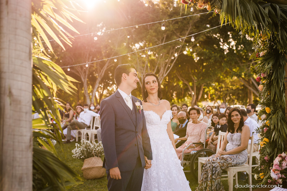 casamento ao ar livre de dia mini wedding vestido de noiva noivo bride wedding inspiration fotografo de casamento em vila velha fotografo de casamento em vitória espirito santo es ninho da roxinha serra por do sol de frente do mar