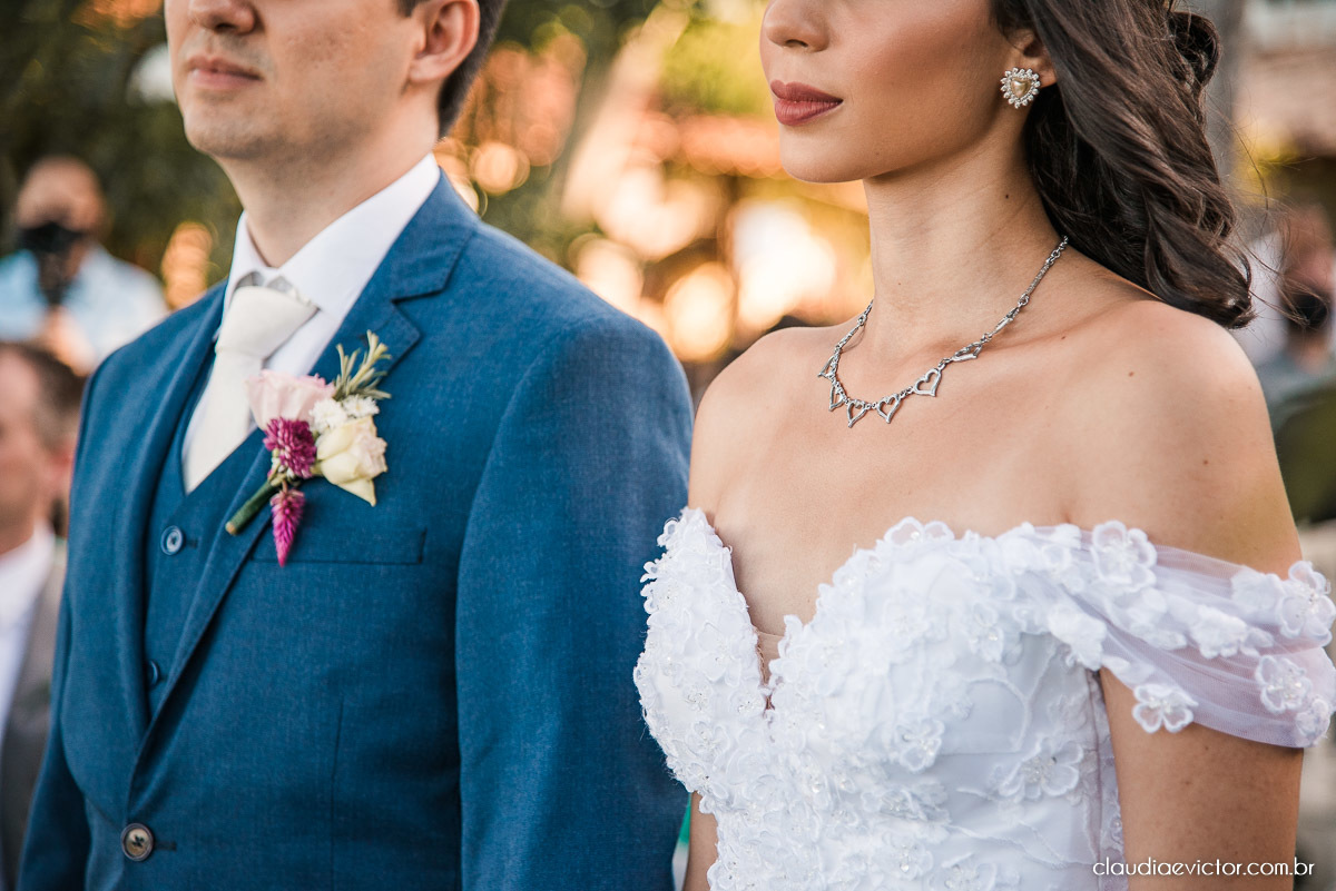 casamento ao ar livre de dia mini wedding vestido de noiva noivo bride wedding inspiration fotografo de casamento em vila velha fotografo de casamento em vitória espirito santo es ninho da roxinha serra por do sol de frente do mar