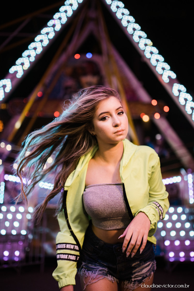 ensaio feminino 15 anos debutante por fotógrafo de casamento em vila velha fotografo de casamento em vitória espirito santo es parque de diversões pousada do Farol convento da Penha