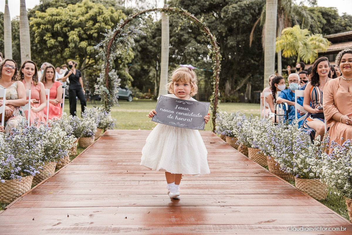 casamento ao ar livre fim de tarde wedding inspiration noivo noiva vestido buquê decoração chácara bambu fotógrafo de casamento em vila velha fotógrafo de casamento em vitória  espirito santo es fotografo de casamento em serra 