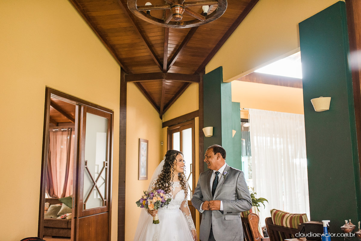 casamento ao ar livre fim de tarde wedding inspiration noivo noiva vestido buquê decoração chácara bambu fotógrafo de casamento em vila velha fotógrafo de casamento em vitória  espirito santo es fotografo de casamento em serra 