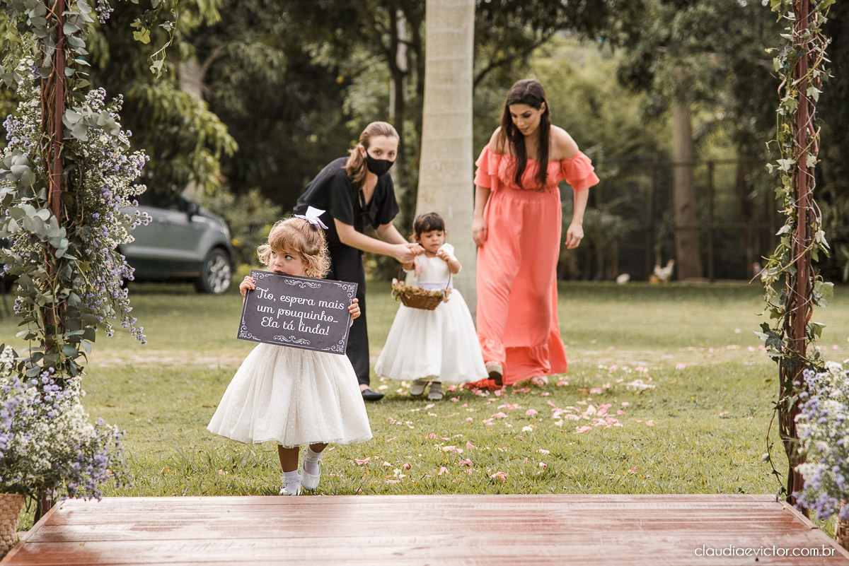 casamento ao ar livre fim de tarde wedding inspiration noivo noiva vestido buquê decoração chácara bambu fotógrafo de casamento em vila velha fotógrafo de casamento em vitória  espirito santo es fotografo de casamento em serra 