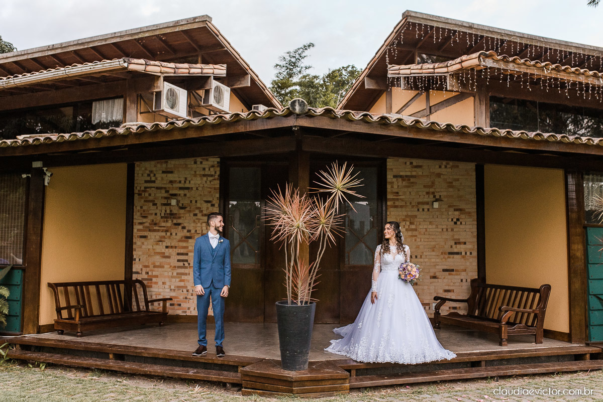 casamento ao ar livre fim de tarde wedding inspiration noivo noiva vestido buquê decoração chácara bambu fotógrafo de casamento em vila velha fotógrafo de casamento em vitória  espirito santo es fotografo de casamento em serra 