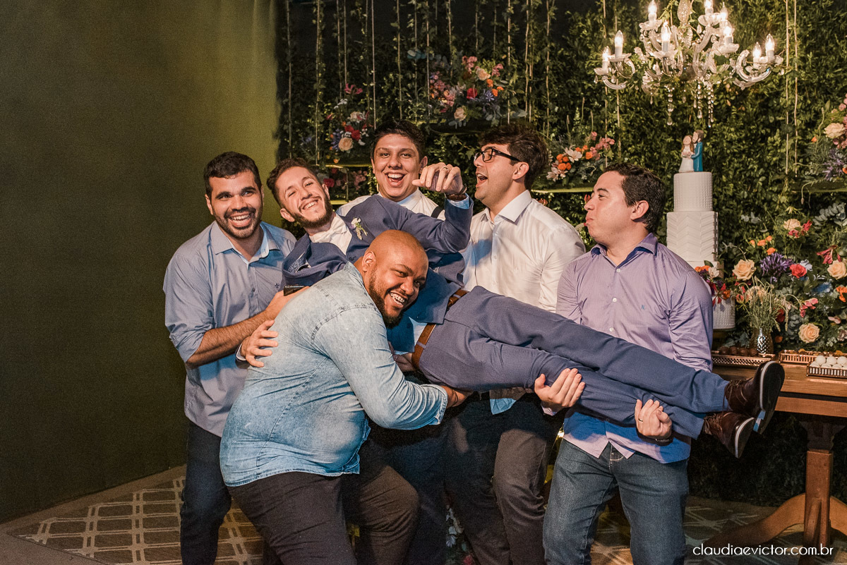 casamento ao ar livre fim de tarde wedding inspiration noivo noiva vestido buquê decoração chácara bambu fotógrafo de casamento em vila velha fotógrafo de casamento em vitória  espirito santo es fotografo de casamento em serra 