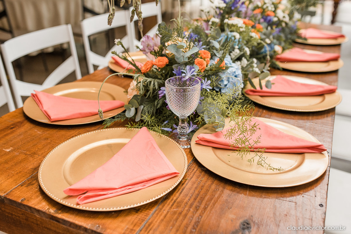 casamento ao ar livre fim de tarde wedding inspiration noivo noiva vestido buquê decoração chácara bambu fotógrafo de casamento em vila velha fotógrafo de casamento em vitória  espirito santo es fotografo de casamento em serra 