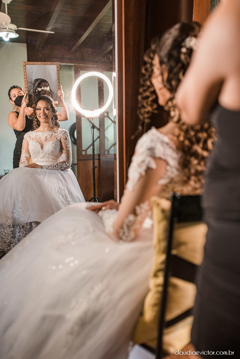 casamento ao ar livre fim de tarde wedding inspiration noivo noiva vestido buquê decoração chácara bambu fotógrafo de casamento em vila velha fotógrafo de casamento em vitória  espirito santo es fotografo de casamento em serra 