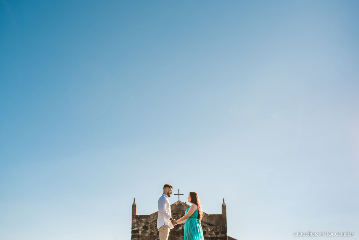 ensaio namoro pre wedding casal casamento itarana igreja santa luzia por do sol montanha fotógrafo de casamento em vila velha fotógrafo de casamento em serra fotógrafo de casamento em vitória espirito santo es noiva noivo wedding inspiration