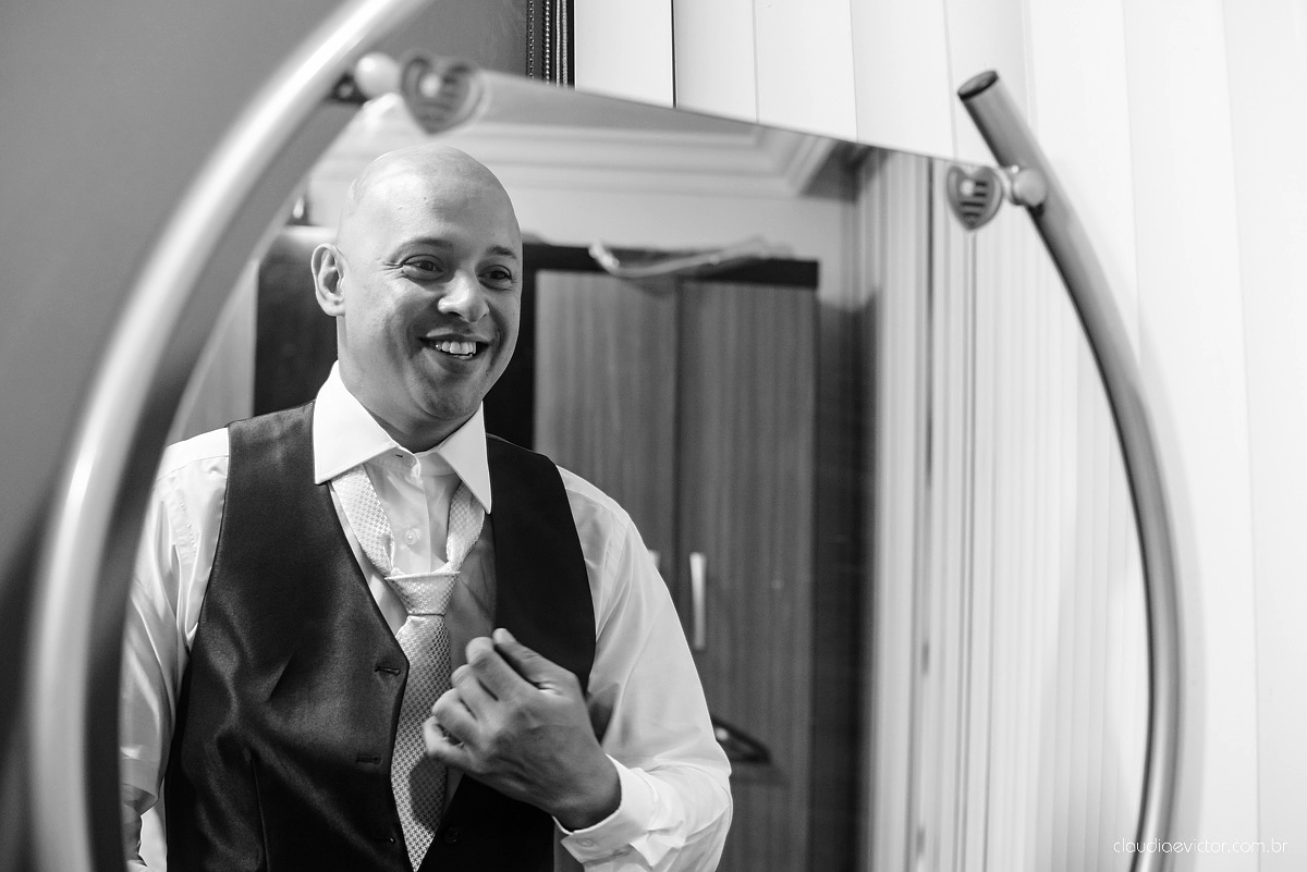 Lindo casamento com noivo e noiva vestido ensaio externo em Pedra Azul por fotógrafos de casamento de Vila Velha fotógrafos de casamento de Vitória fotógrafos de casamento de Serra Espirito Santo ES