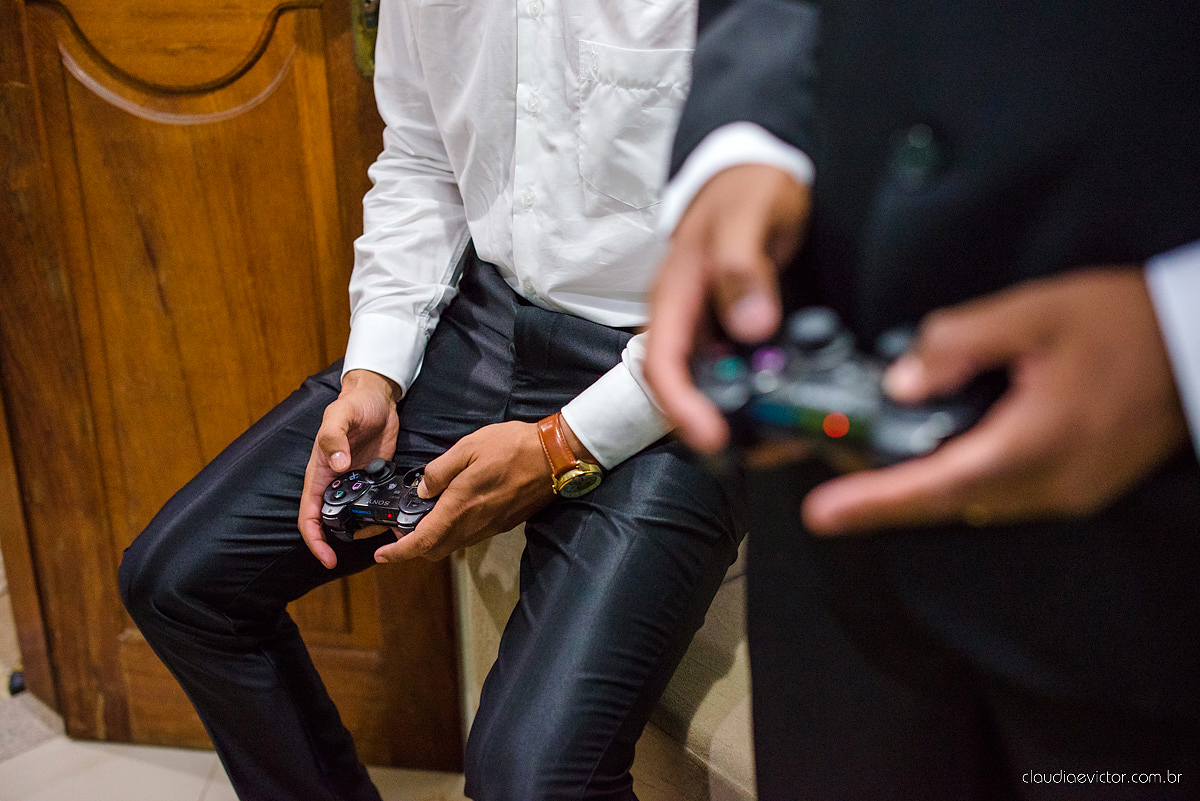 Lindo casamento com noivo e noiva vestido ensaio externo em Pedra Azul por fotógrafos de casamento de Vila Velha fotógrafos de casamento de Vitória fotógrafos de casamento de Serra Espirito Santo ES