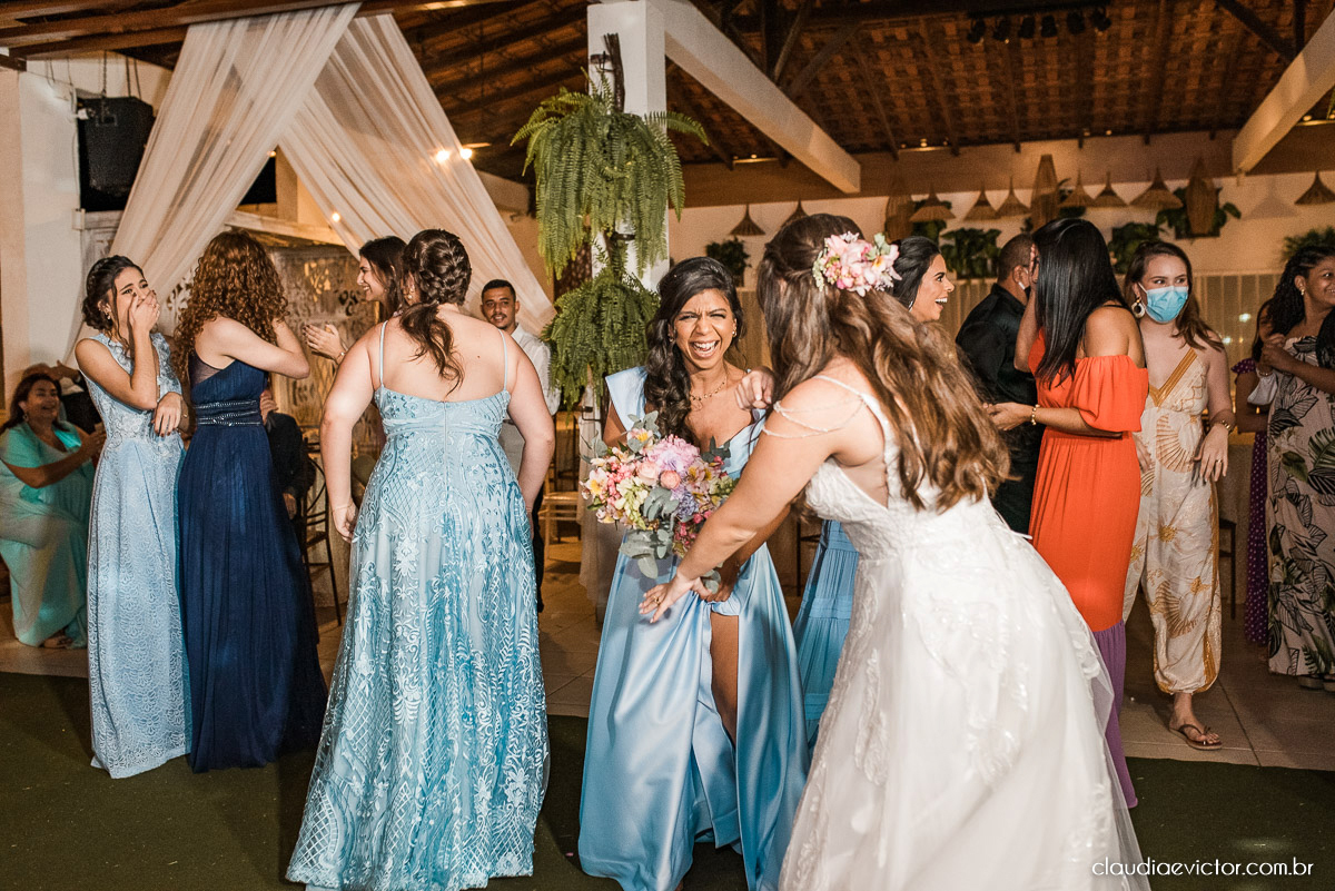 Casamento making of da noiva noivo dia de casamento fotógrafo de casamento em vila velha fotógrafo de casamento em Vitória serra aracruz ar livre casamento de dia casa di lucca praia spazio penha arraz