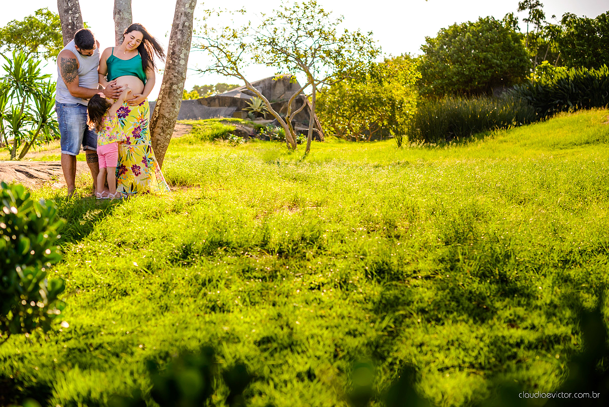 Ensaio fotográfico de gestante e família realizado no Parque Pedra da Cebola Vitória por fotógrafos de casamento de Vila Velha fotógrafos de casamento de Vitória fotógrafos de casamento de Serra Espirito Santo ES