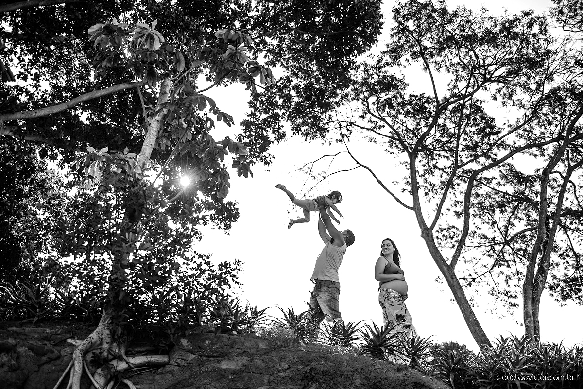 Ensaio fotográfico de gestante e família realizado no Parque Pedra da Cebola Vitória por fotógrafos de casamento de Vila Velha fotógrafos de casamento de Vitória fotógrafos de casamento de Serra Espirito Santo ES
