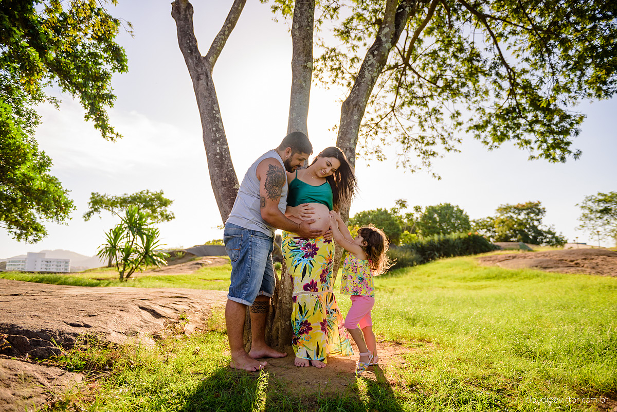 Ensaio fotográfico de gestante e família realizado no Parque Pedra da Cebola Vitória por fotógrafos de casamento de Vila Velha fotógrafos de casamento de Vitória fotógrafos de casamento de Serra Espirito Santo ES