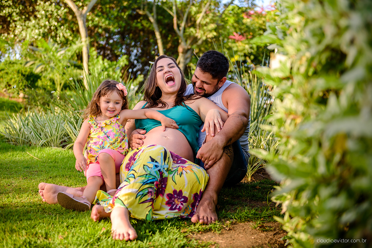 Ensaio fotográfico de gestante e família realizado no Parque Pedra da Cebola Vitória por fotógrafos de casamento de Vila Velha fotógrafos de casamento de Vitória fotógrafos de casamento de Serra Espirito Santo ES
