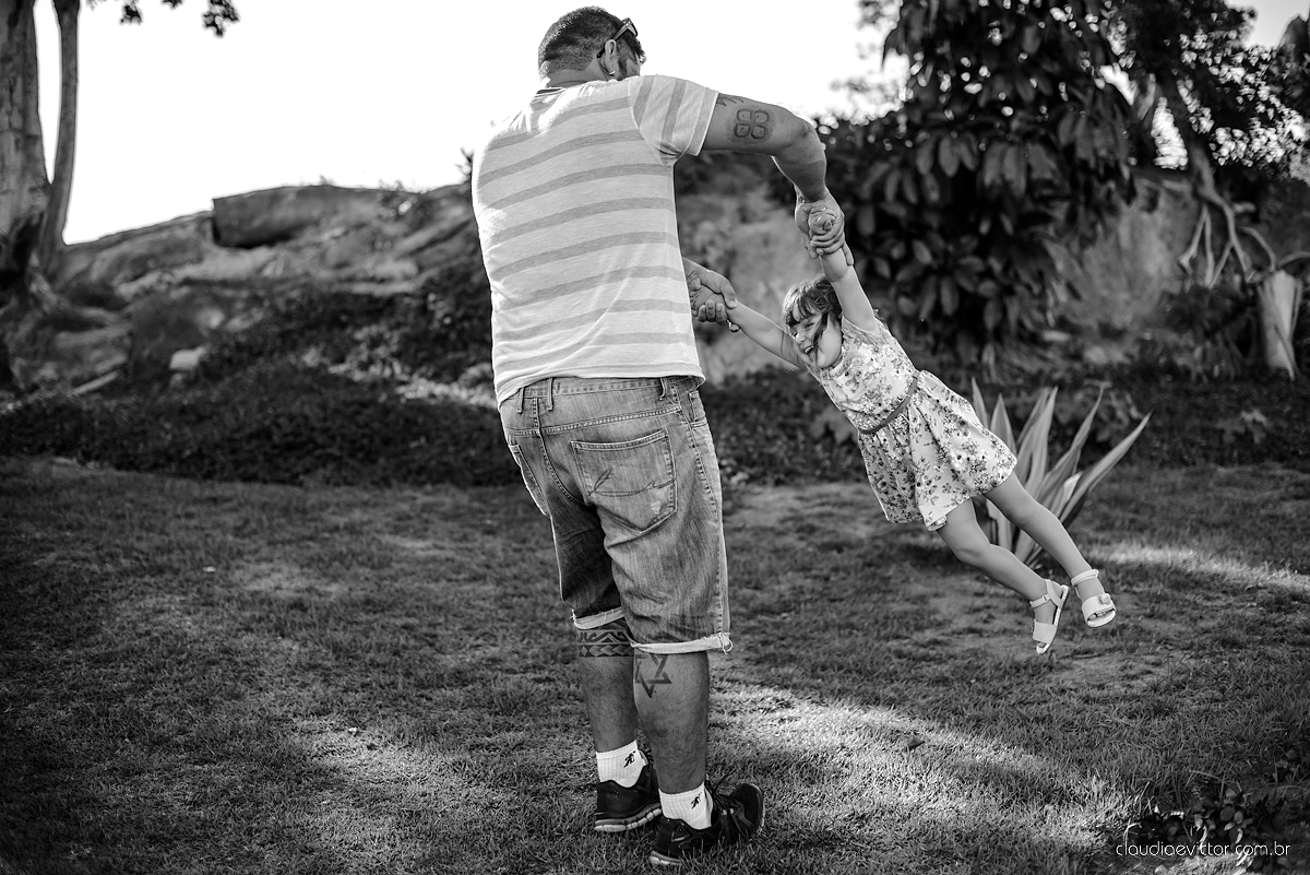 Ensaio fotográfico de gestante e família realizado no Parque Pedra da Cebola Vitória por fotógrafos de casamento de Vila Velha fotógrafos de casamento de Vitória fotógrafos de casamento de Serra Espirito Santo ES