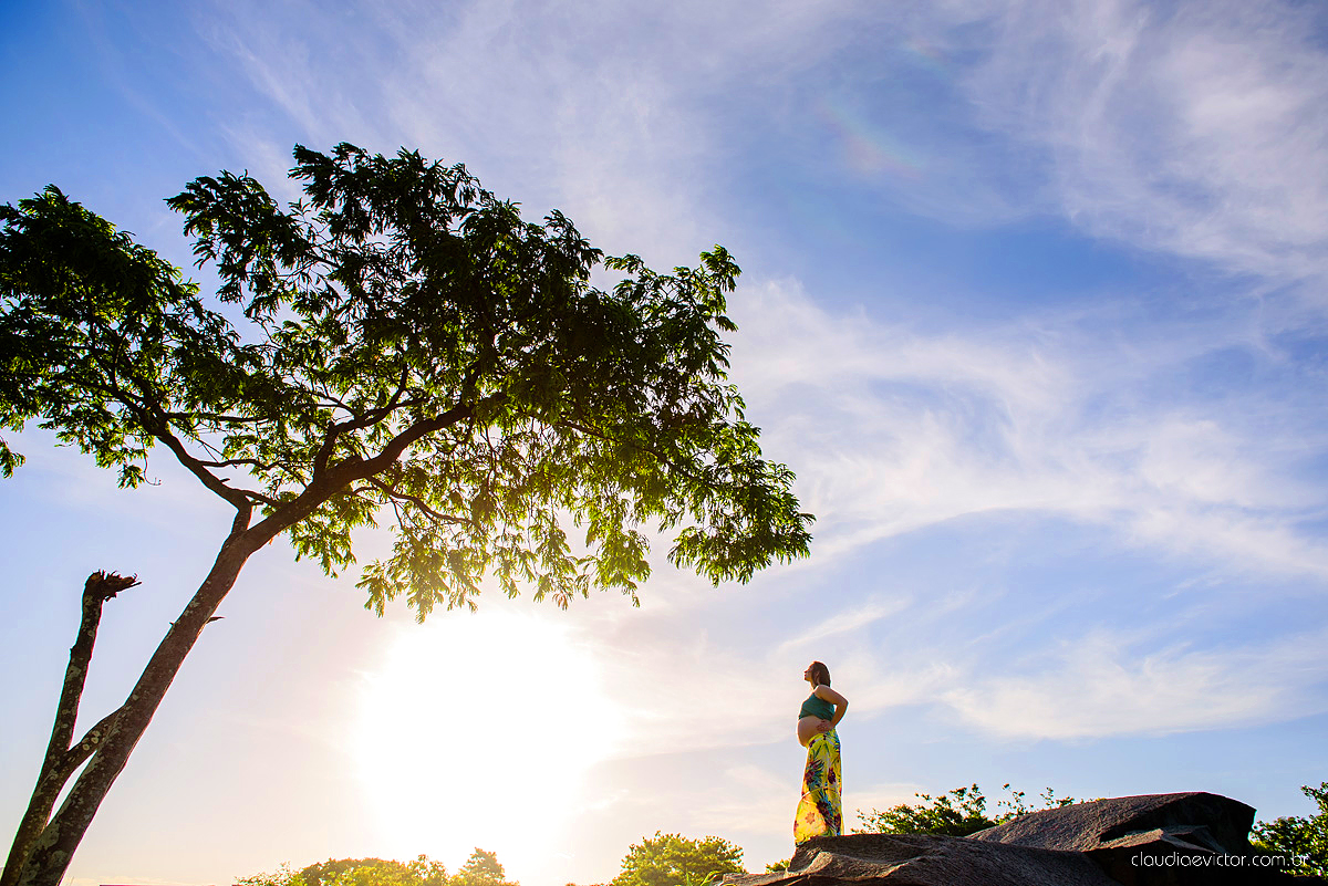 Ensaio fotográfico de gestante e família realizado no Parque Pedra da Cebola Vitória por fotógrafos de casamento de Vila Velha fotógrafos de casamento de Vitória fotógrafos de casamento de Serra Espirito Santo ES