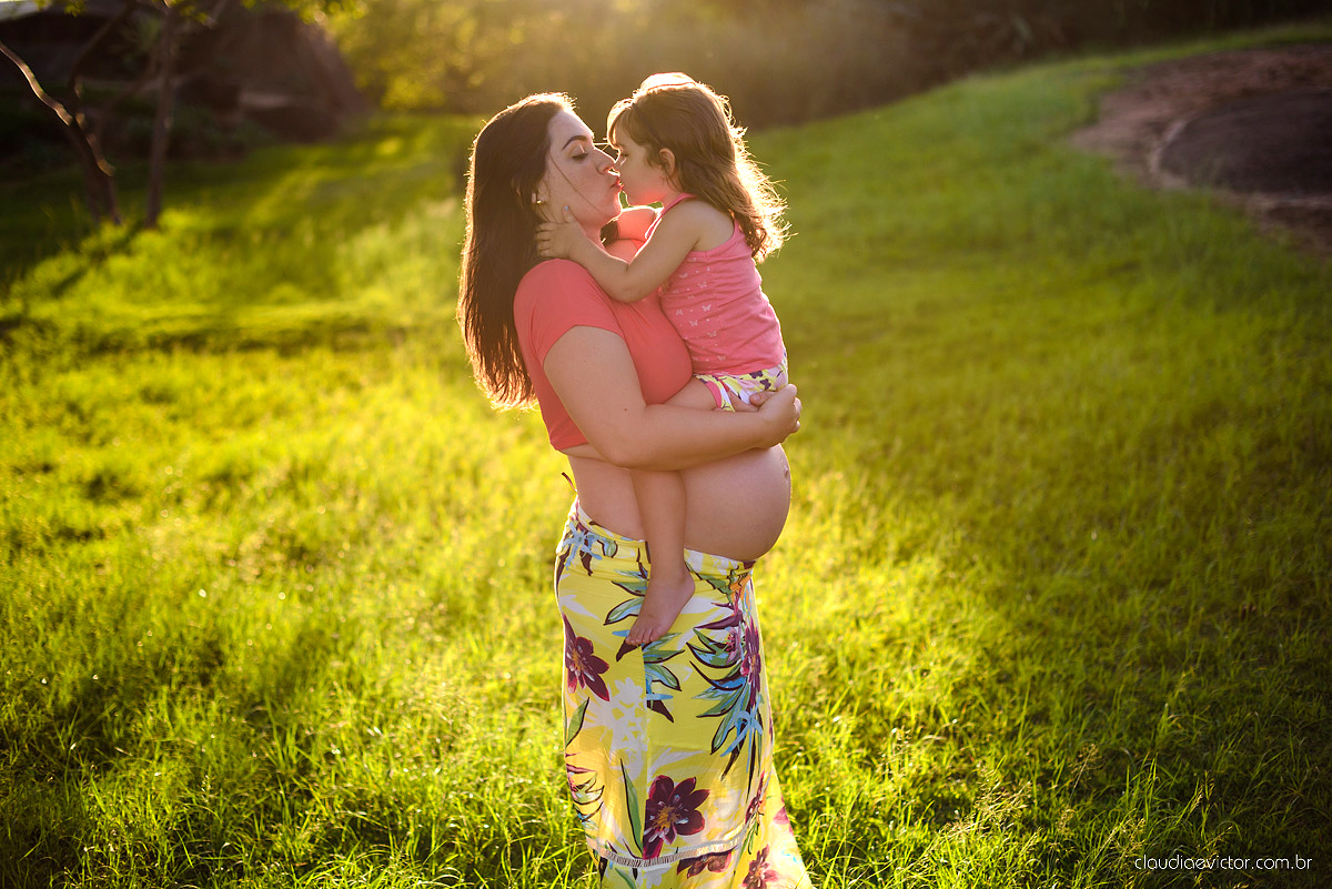 Ensaio fotográfico de gestante e família realizado no Parque Pedra da Cebola Vitória por fotógrafos de casamento de Vila Velha fotógrafos de casamento de Vitória fotógrafos de casamento de Serra Espirito Santo ES