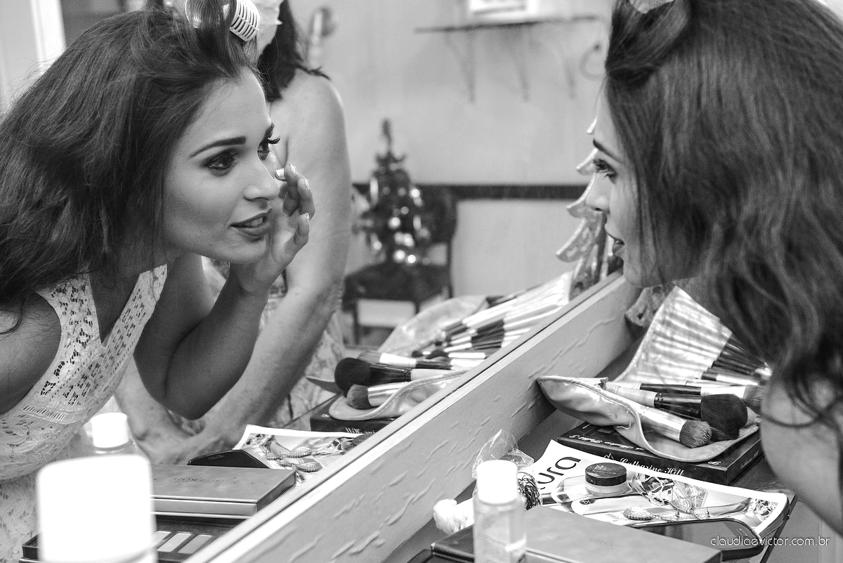 Lindo casamento ao ar livre de dia realizado por fotógrafos de casamento de Vila Velha fotógrafos de casamento de Vitória fotógrafos de casamento de Serra Espirito Santo ES com noivo e noiva